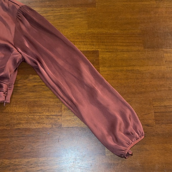 Zara ladies Satin Effect  Knotted Crop Blouse Puff Sleeve. XS. NWOT. - Picture 3 of 13